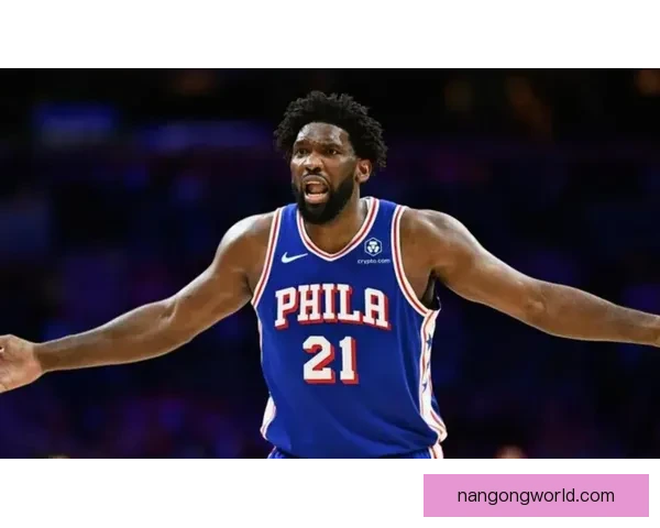 围绕恩比德季后赛出场时间管理解析七十六人攻防体系重构与轮换战术调整路径